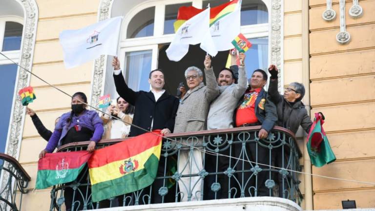 “El Búnker Tercera República” inaugura sus oficinas en plaza Murillo con miras al 2025