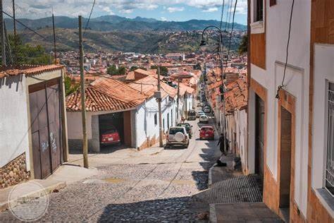 Fiesta patronal de Santa Ana en el barrio más antiguo de Sucre