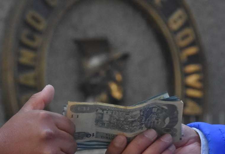Tras cuestionamientos, el BCB dice que las empresas públicas adeudan Bs 36.384 millones y pagan sus créditos