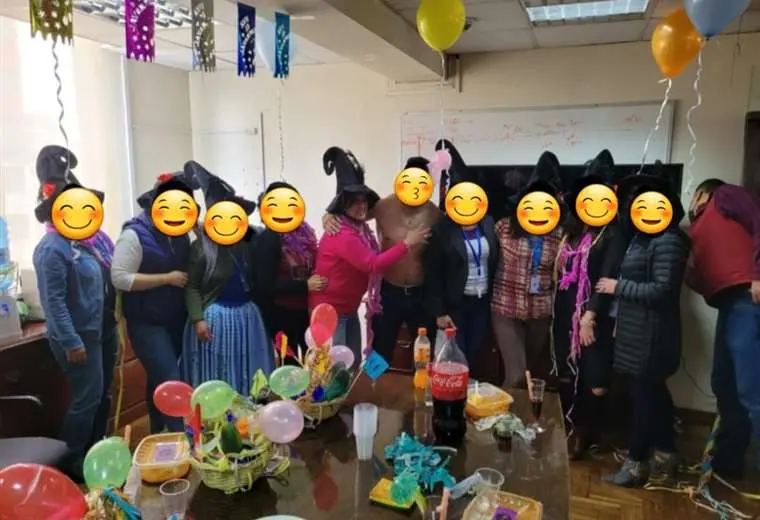 Diputado de CC destapa fiesta con strippers y bebidas alcohólicas en oficinas de Entel