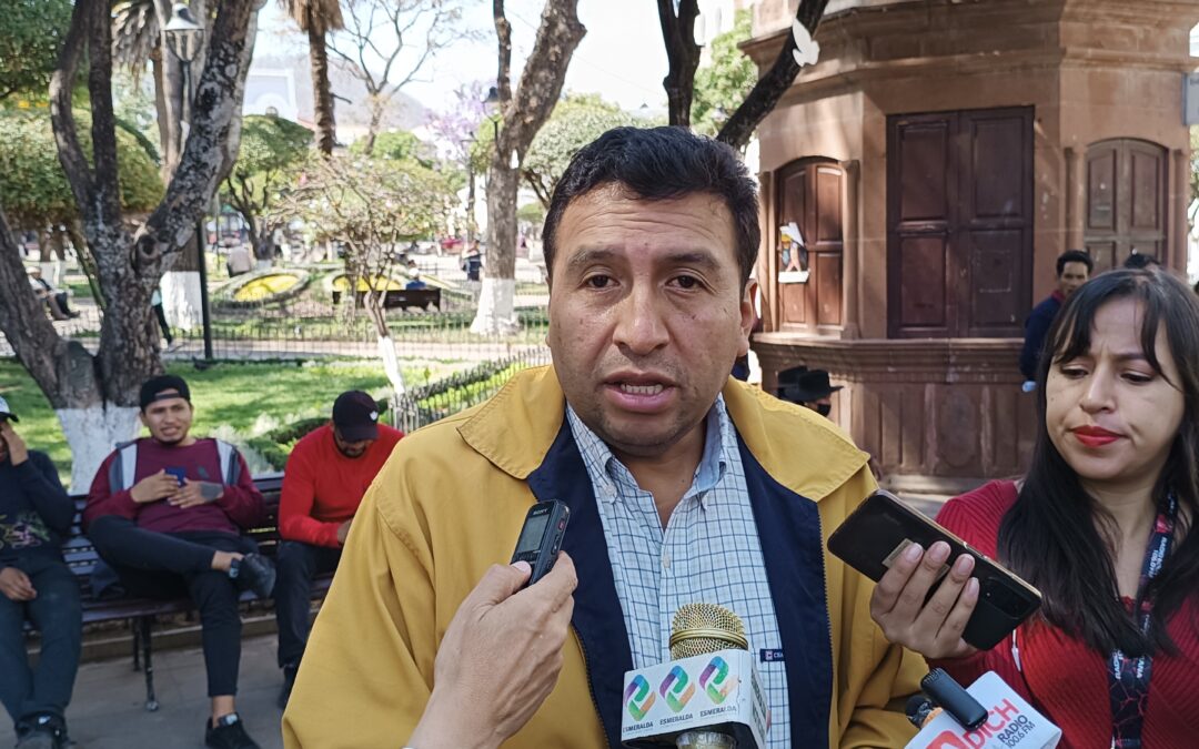 Ministerio de medio ambiente solito entrega de equipos de perforación a la gobernación de Chuquisaca