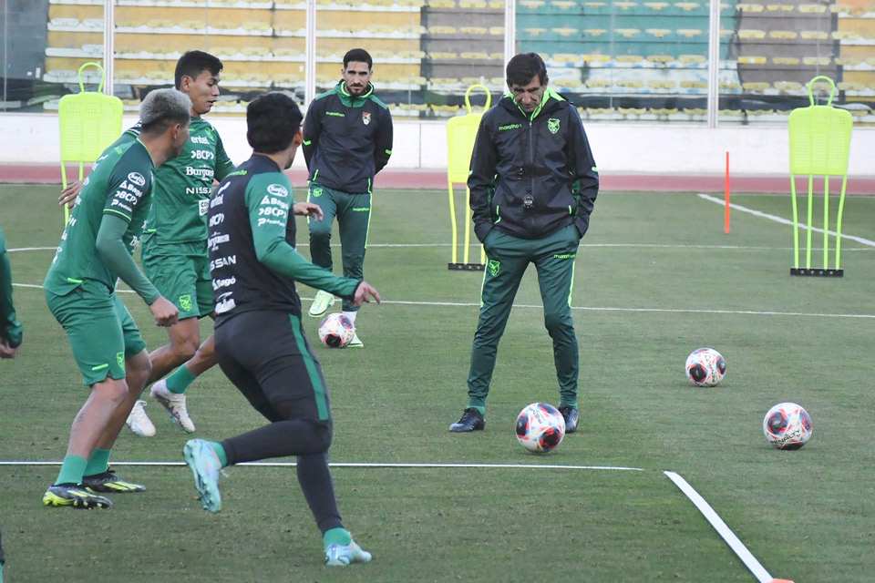 Costas convoca a 25 jugadores para el microciclo de la Verde