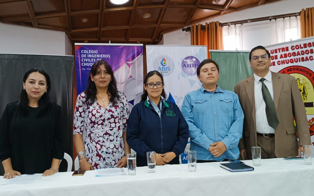 SIB-Chuquisaca y otras instituciones trabajaron en simposio técnico del agua para Sucre