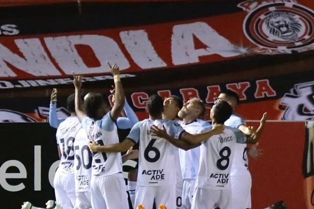Libertadores: Con dos hombres menos y “ayuda” del VAR, Aurora logró una heroica clasificación en Perú