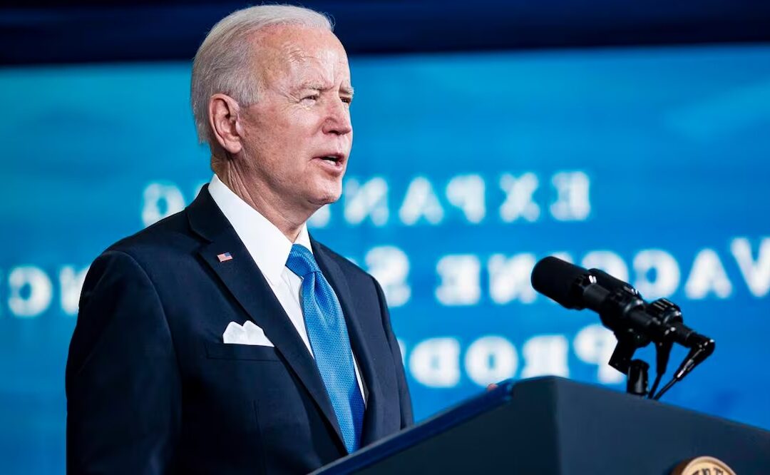 Republicanos exigen explicaciones a Biden por entrada a EU de exfuncionario cubano