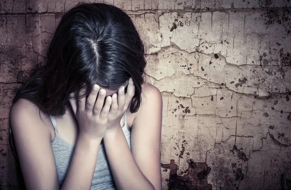 Aprehenden a juez por abusar sexualmente a una niña que vendía gelatinas