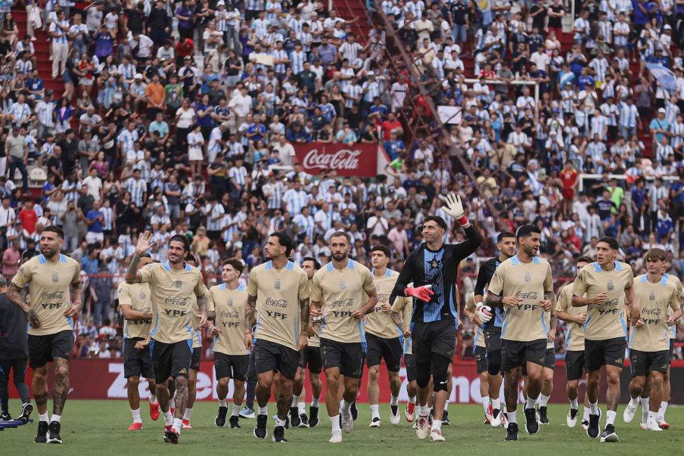 La Selección Argentina Absoluta venció 2-0 a la Sub-20 en un amistoso
