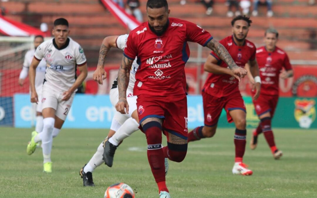 Guabirá se impone (2-0) a Univesitario de Vinto