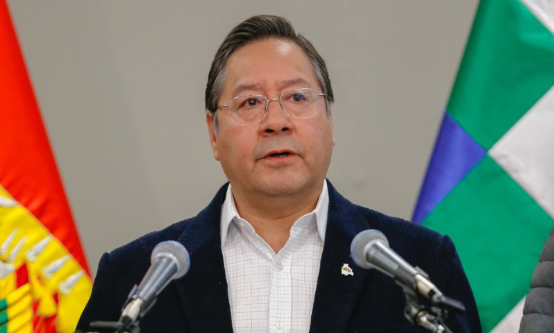 Llallagua: Arce se reúne con 3 ministros, el Alto Mando Militar y el Estado Mayor de la Policía