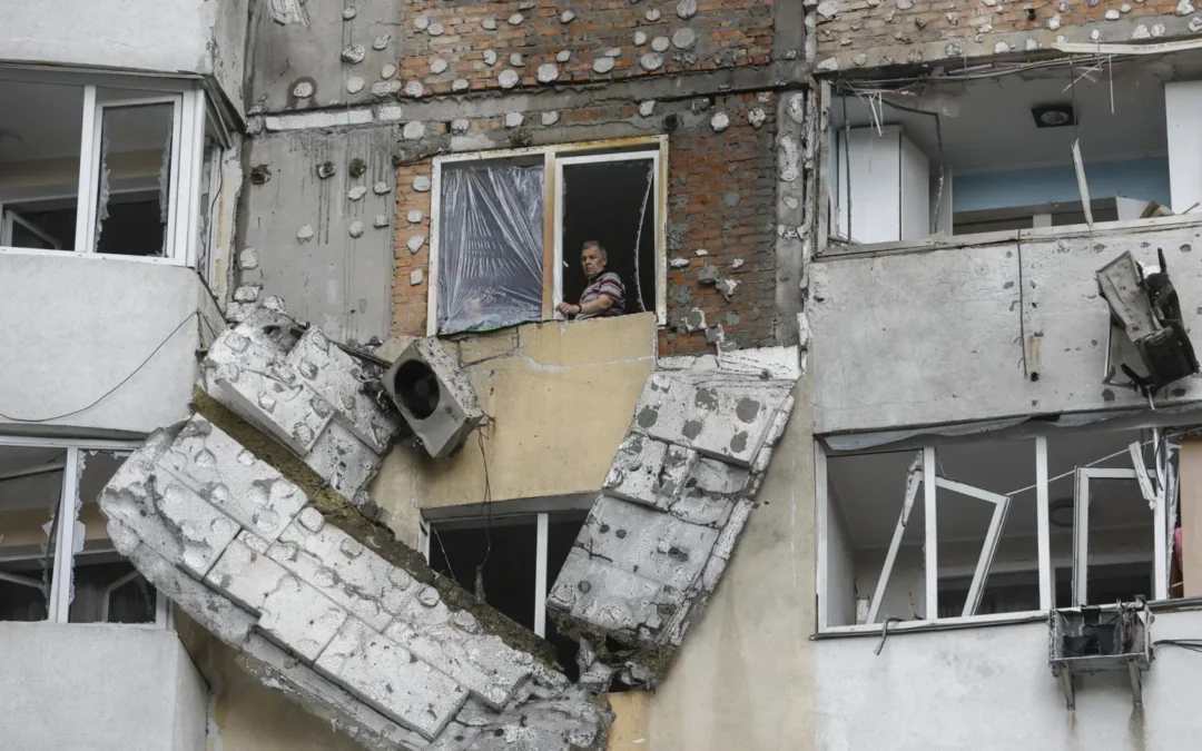 Rusia atacó Ucrania con más de 400 drones y 40 misiles: videos muestran el impacto de las explosiones