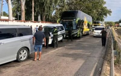 Santa Cruz: Chofer es hallado sin vida al interior de un bus en la fila para cargar combustible  